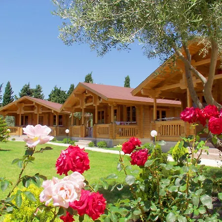 Apartmanhotel Sandy's & Log-villas 2*