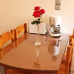 Sandy's & Log-villas Lejlighedshotel Kos By