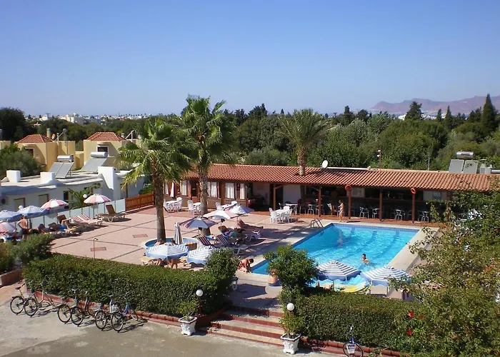 شقة فندقية Sandy's & Log-villas 2*