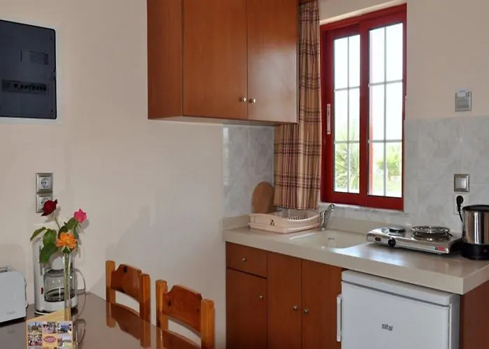 Sandy'S Studios Apartments & Log-Villas Aparthotel 2*