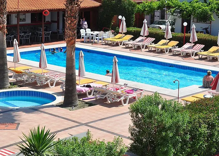 Sandy'S Studios Apartments & Log-Villas Aparthotel Kos Town