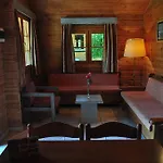 Sandy'S Studios Apartments & Log-Villas 2*