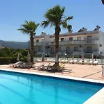 Sandy'S Studios Apartments & Log-Villas Lägenhetshotell