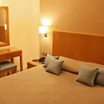 Lägenhetshotell Sandy'S Studios Apartments & Log-Villas 2*