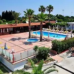 Sandy'S Studios Apartments & Log-Villas