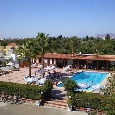 Aparthotel Sandy's & Log-villas 2*