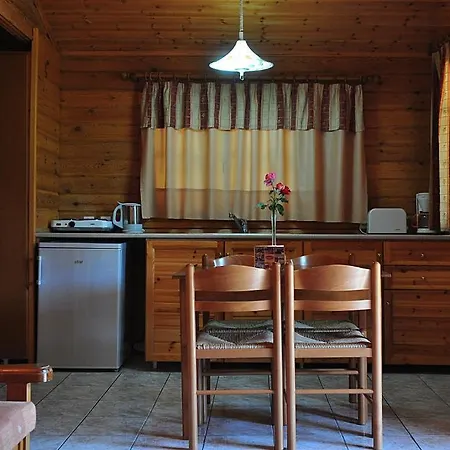 Aparthotel Sandy's & Log-villas