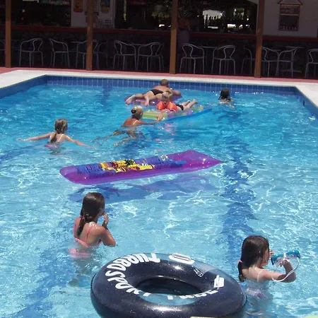 Aparthotel Sandy's & Log-villas Kos