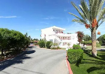 Sandy's & Log-villas Aparthotel Kos