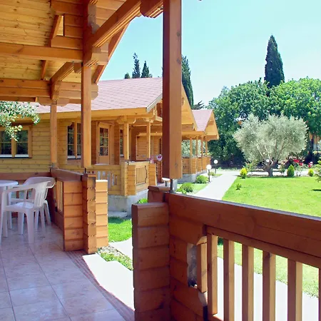 Sandy's & Log-villas Aparthotel Kos