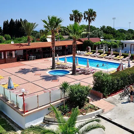 Sandy'S Studios Apartments & Log-Villas