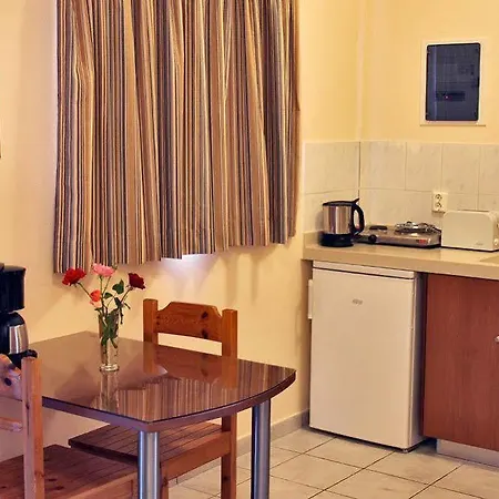 Sandy'S Studios Apartments & Log-Villas 2* Kos