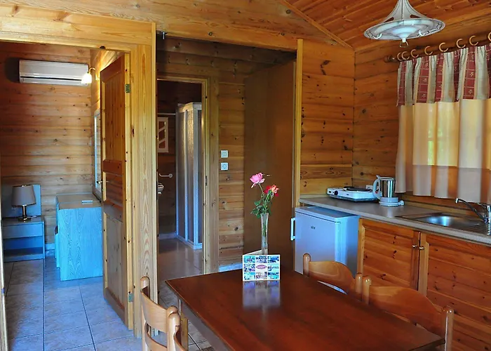 Sandy's & Log-villas Apartmanhotel